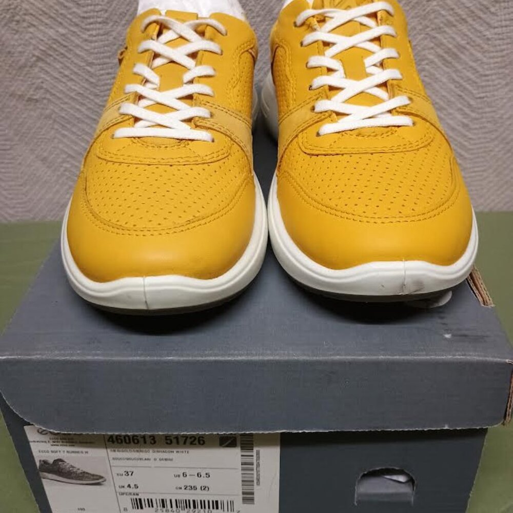 Ecco Shoes Size 6-6.5 Yellow